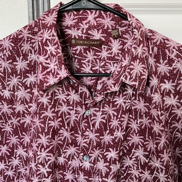 Tori Richard Hawaiian button down - Picture 2 of 4
